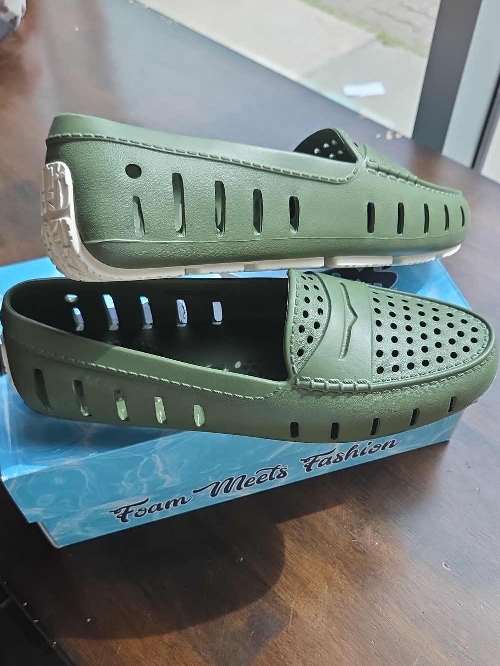 Floafers Size 10 Women's Breathable Green Slip-On Loafers NEW